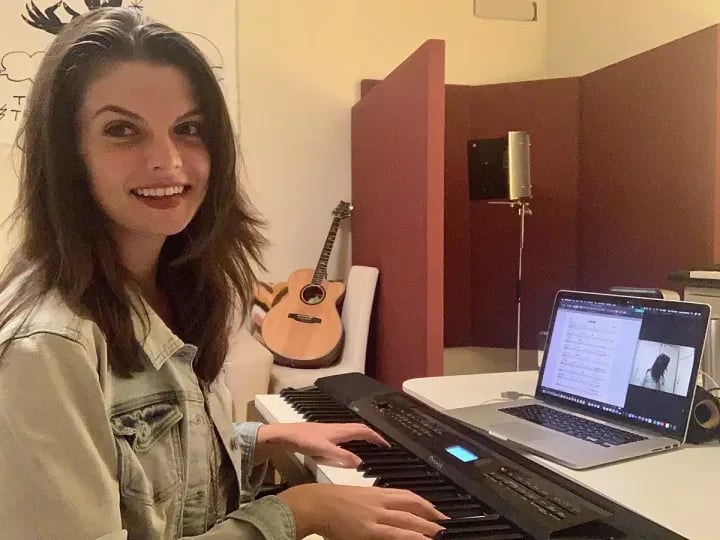 Music Lessons for Adult Beginners: A Complete Guide